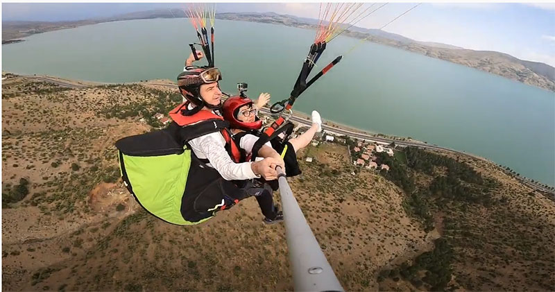 13/14 Haziran CAMP&FLY etkinliğimizden Rotinda hanımın Tandem Yamaç Paraşütü Uçuşu